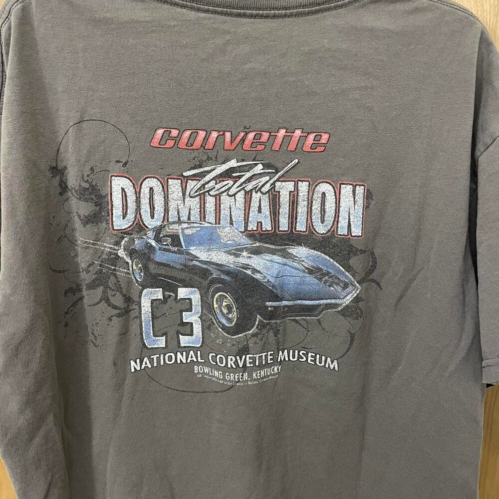 L national corvette museum t